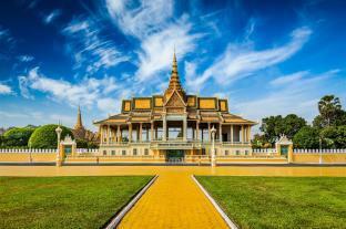 Centrana Hotel Phnom Penh Exterior photo